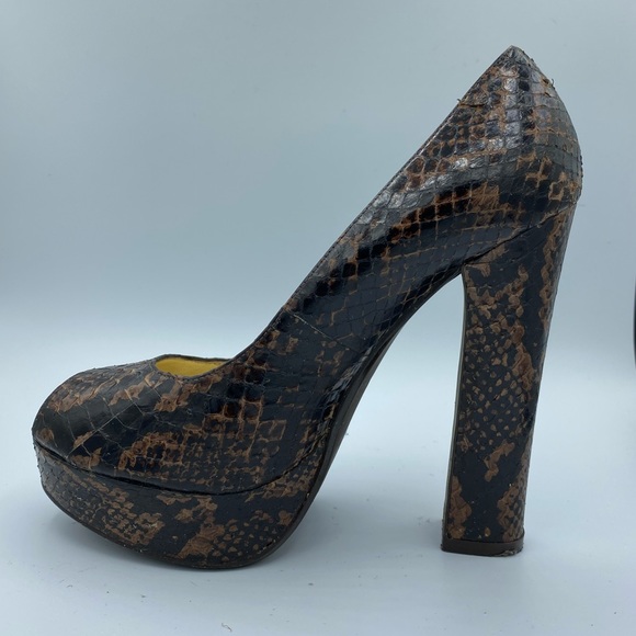 Michael Kors peekaboo snakeskin shoes - Picture 4 of 5